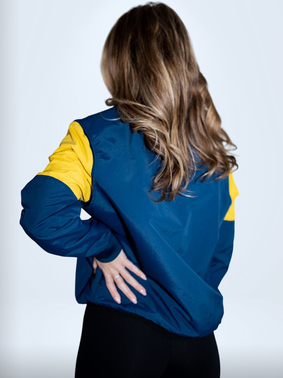 cbsports front-pouch pullover (women) – Cold Smoke U